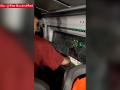 Imágenes del interior del tren AVLO averiado a las puertas de Chamartín