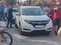 Puigdemont en su huida en un Honda HR-V