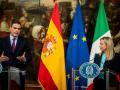 Pedro Sánchez y la primera ministra de Italia, Giorgia Meloni, en Milán