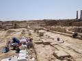 Arqueólogos durante la XVI Campaña de Excavación de Los Bañales