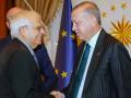 Josep Borrell, alto representante de la UE, saluda a Recep Tayyip Erdogan, presidente de Turquía