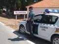 Una patrulla de la Guardia Civil a la entrada de Villaviciosa