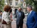 Alejandra Kindelán, presidenta de la Asociación Española de Banca (AEB), Alfonso Bullón de Mendoza, presidente de la ACdP y de El Debate y Bieito Rubido, director de El Debate a su llegada al evento