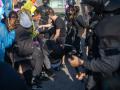 Los Mossos d'Esquadra intervienen en la manifestación ante las puertas de The District.

LORENA SOPENA - EUROPA PRESS
25/9/2024