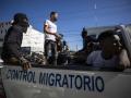 Oficiales de inmigración de República Dominicana detienen a personas en Santo Domingo
