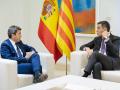 Carlos Mazón y Pedro Sánchez conversan en el Palacio de La Moncloa