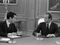 El Rey Don Juan Carlos con el presidente del Gobierno, Adolfo Suárez, al día siguiente del golpe de Estado del 23-F de 1981
