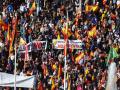 Cientos de personas durante una manifestación contra la amnistía, en Cibeles, a 18 de noviembre de 2023