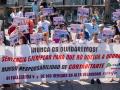 (Foto de ARCHIVO)
Varias personas con una pancarta y carteles durante una concentración de las víctimas de Angrois, en la estación de tren de Santiago, a 24 de julio de 2024, en Santiago de Compostela, A Coruña, Galicia (España). Víctimas del accidente del tren Alvia en Angrois se han concentrado hoy en Santiago para exigir responsabilidades por este accidente ocurrido hace ya once años, el 24 de julio de 2013, y que dejó 80 muertos y 145 heridos. Afectados y familiares de los fallecidos vuelven a la capital gallega 363 días después del final del juicio por este siniestro, que concluyó el 27 de julio de 2023, y sobre el que todavía no hay sentencia.

César Arxina / Europa Press
24 JULIO 2024;A CORUÑA;GALICIA;ALVIA
24/7/2024