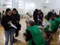 Votantes en un centro de votación de Tiflis