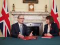 El primer ministro británico, Keir Starmer, se reúne con la canciller británica, Rachel Reeves, dos días antes del anuncio del primer presupuesto del nuevo gobierno laborista, en Downing Street, en Londres