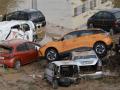 Coches apilados en Alfafar (Valencia)