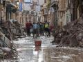 Fotografía de una de las calles de Paiporta encharcadas por las lluvias