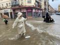 Más de 140 litros por metro cuadrado anegan las principales calles de la ciudad de Málaga