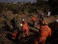 Grupo de voluntarios mexicanos Topos Aztecas en Chiva