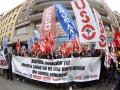 Manifestantes piden un acuerdo que garantice la continuidad de las prestaciones sanitarias de Muface