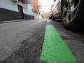 (Foto de ARCHIVO)
Varios coches aparcados en la nueva zona SER en el barrio de Usera, a 3 de diciembre de 2024, en Madrid (España). El Servicio de Estacionamiento Regulado (SER) está activo desde el 2 de diciembre en tres barrios del distrito de Usera; Almendrales, Pradolongo y Moscardó. A las 3.100 plazas que se activaron el pasado 16 de septiembre en el distrito, en Moscardó, se suman las 2.564 plazas de Almendrales, las 2.393 de Pradolongo y otras 1.502 en Moscardó quedando el aparcamiento regulado en la totalidad de este último barrio. La ampliación está presupuestada en un gasto plurianual de 17,3 millones de euros para dar respuesta a un distrito congestionado por el efecto frontera con el centro de la ciudad, Madrid Río, Matadero y las zonas comerciales próximas.

Jesús Hellín / Europa Press
03 DICIEMBRE 2024;ZONA SER;SER;ESTACIONAMIENTO REGULADO;APARCAMIENTO;ZONA AZUL;ZONA VERDE;CONGESTIÓN;TRÁFICO;
03/12/2024