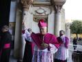 Monseñor Demetrio Fernández, a su llegada al Templo Mayor de Córdoba