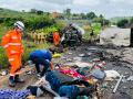 Zona donde ocurrió el accidente de un autobús cerca de la ciudad de Teófilo Otoni, en el Estado de Minas Gerais (Brasil)