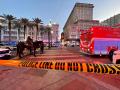 Policías e investigadores trabajan en el lugar del arrollamiento masivo en una calle de Nueva Orleans