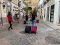 Turistas en la Puerta de Almodóvar