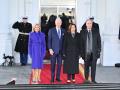 De izquierda a derecha: Jill Biden, Joe Biden, Kamala Harris y Douglas Emhoff