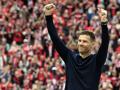 Xabi Alonso, celebrando el título de la Bundesliga