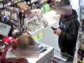 Detenido un hombre por falsear compras de tarjetas digitales prepago en 10 establecimientos de Galicia

REMITIDA / HANDOUT por GUARDIA CIVIL
Fotografía remitida a medios de comunicación exclusivamente para ilustrar la noticia a la que hace referencia la imagen, y citando la procedencia de la imagen en la firma
13/2/2025