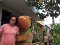 El policía disfrazado durante la detención