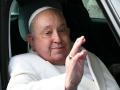 El Papa se mantiene estable, aunque deberá permanecer ingresado en el hospital
