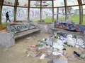 Basura acumulada en la Finca de los Mariño, en el paseo marítimo de La Coruña