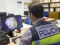 Agentes de la Unidad de Delincuencia Económica y Fiscal (Udef) de la Policía Nacional han accedido en la mañana de este martes a las dependencias de la Policía Local de Granada,