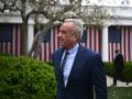 El secretario de Salud y Servicios Humanos de EE.UU., Robert F. Kennedy Jr., asiste a un evento en el Jardín de las Rosas