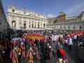Momento en que el féretro del Papa Francisco se traslada a la Basílica de San Pedro