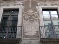 Detalle del esgrafiado en la fachada de la Casa dels Quatre Rius, en Barcelona