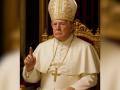 Trump publica en sus redes sociales una foto suya vestido de Papa: «Nadie lo haría mejor que yo»