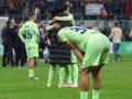 Los jugadores del Barcelona lamentan la eliminación