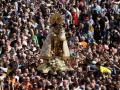 La Virgen de los desamparados durante su traslado
