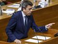 El presidente de la Generalitat valenciana, Carlos Mazón, interviene durante una sesión de control en las Cortes Valencianas