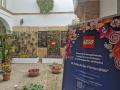 Patio de Orive con flores de Lego