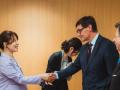 Salvador Illa saluda a la vicegobernadora de Tokio, Akiko Matsumoto