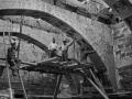 Fotografía del Monasterio de Sijena durante los trabajos de arrancado de las pinturas