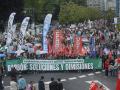 Manifestación por la educación pública de calidad organizada por los sindicatos de enseñanza (ANPE, CCOO, Suatea, UGT, Csif) este domingo en Oviedo.