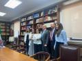 Foto de familia del 'Pacto de Profesionales en defensa del Estado de Derecho', en la Biblioteca del Palacio de Justicia de Sevilla