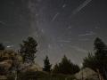 La lluvia de meteoros de las Perseidas alcanza su máximo a mediados de agosto. Meteoros como estos pueden depositar metales en la ionosfera terrestre, lo que contribuye a la creación de estructuras nubosas llamadas capas Esporádicas-E
