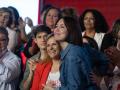 La delegada del Gobierno en la Comunidad Valenciana, Pilar Bernabé, junto a la ministra de Ciencia, Diana Morant, en un acto del PSPV