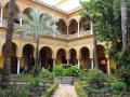 El patio interior del Palacio de Las Dueñas, que vio nacer a Antonio Machado
