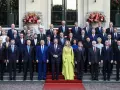 Foto de familia de los jefes de Estado y de Gobierno de la OTAN con los Reyes de los Países Bajos