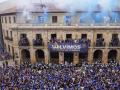 La Plaza del Ayuntamiento de Oviedo, repleta de gente con el ascenso del club a Primera División