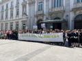 La pancarta principal de la protesta de jueces y fiscales reza: "Sin estado de derecho no hay democracia"